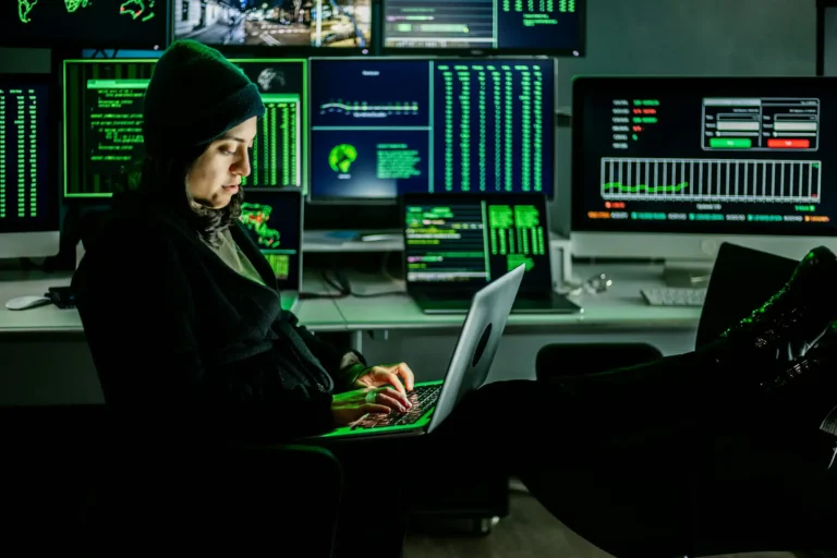 Cos’è il Deep Web: Un Viaggio nel Lato Nascosto di Internet