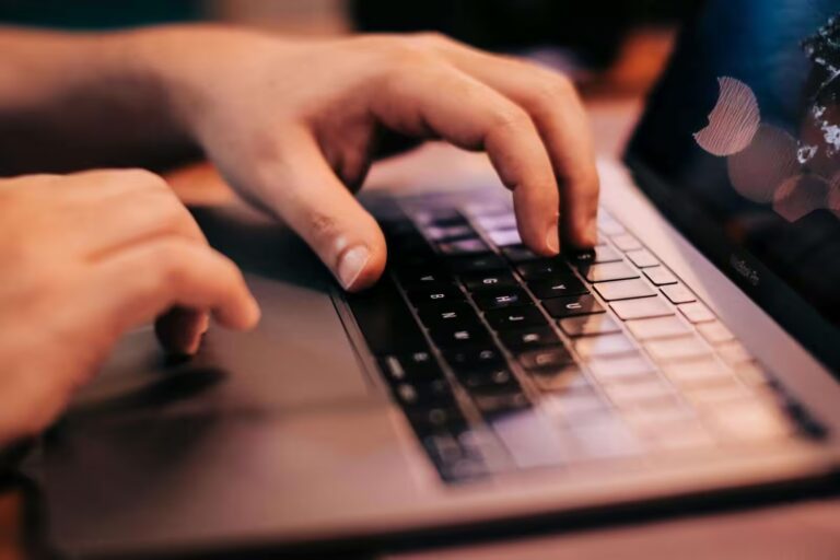 Unire PDF: come farlo davvero bene senza perdere tempo