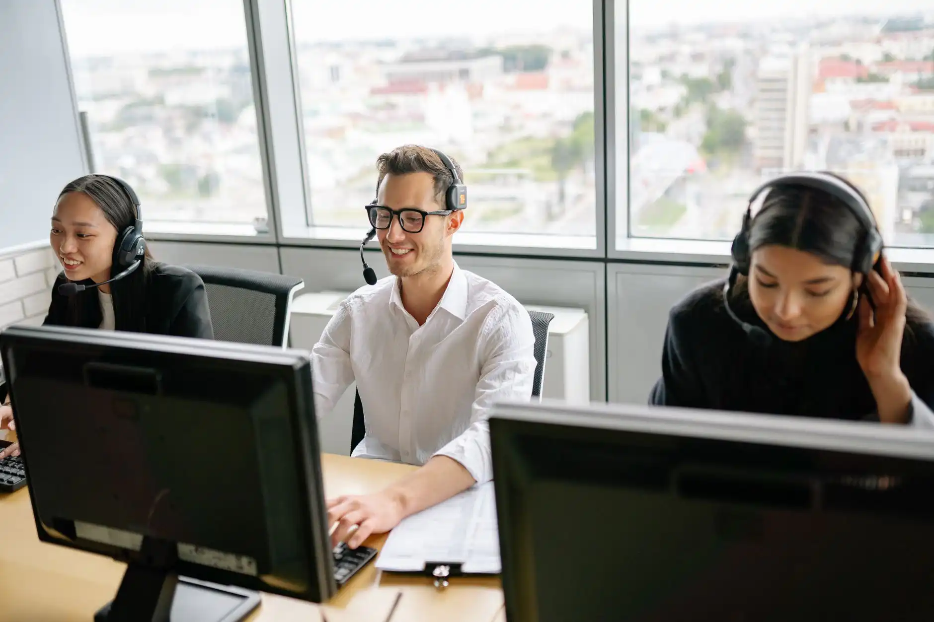 data enrichment automatico crm b2b