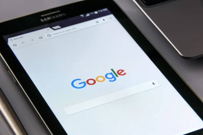 SEO avanzata per applicazioni web e mobile B2B: strategie di indicizzazione e monitoraggio per React e Vue