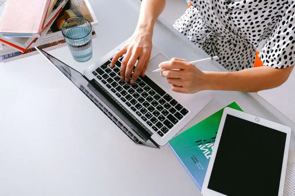 Automazione freelance: davvero accelera la selezione?